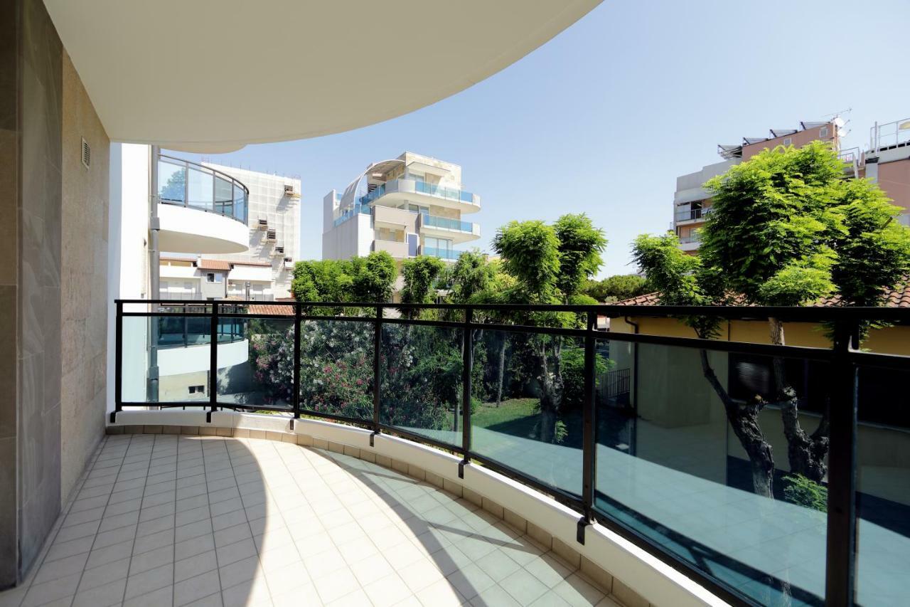 Skyresidence Lignano Sabbiadoro Eksteriør bilde